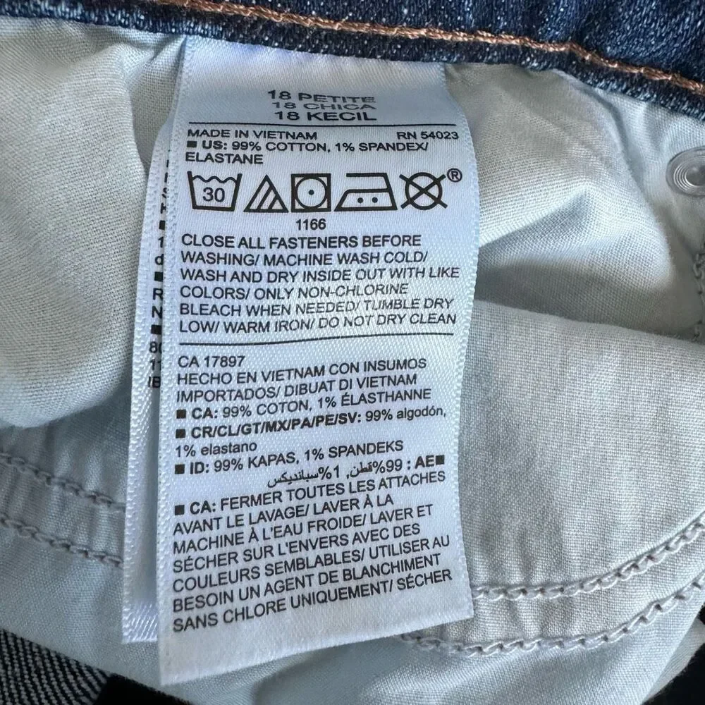 Old Navy Mid-Rise Boyfriend Distressed Cropped Jeans 18 Petite Plus Size